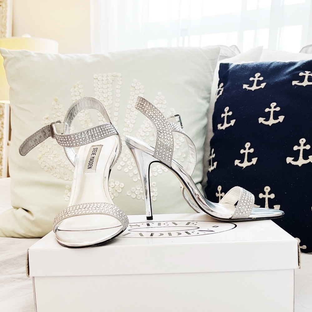 Steve Madden silver heels